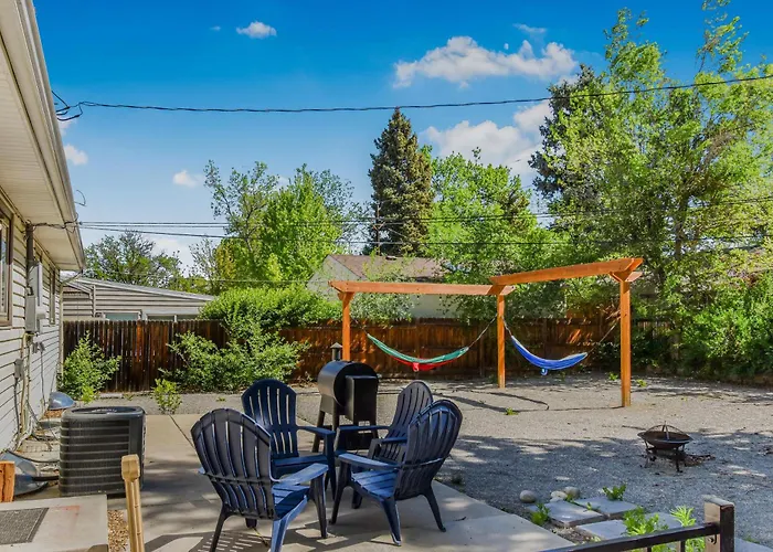 Peaceful Retreat In Quite Neighborhood